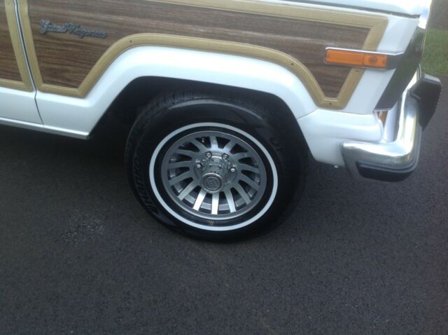 1989 Jeep Wagoneer - photo 9