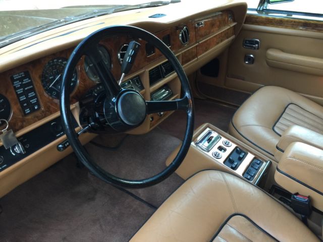 Beautiful 1989 Rolls Royce Silver Spirit 1989 Rolls-Royce Silver Spirit/Spur/Dawn Black Trim