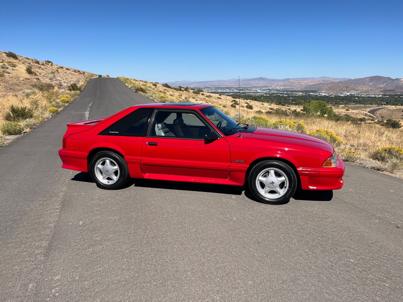 1991 Ford Mustang GT - photo 2