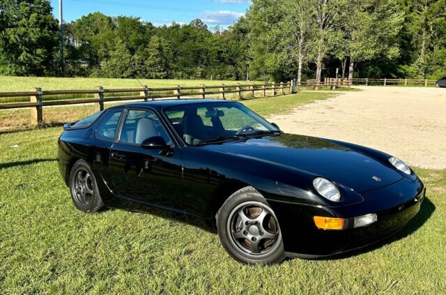 Beautiful 1993 Porsche 968 Black with black rims, less than 100k miles! 1993 Porsche 968