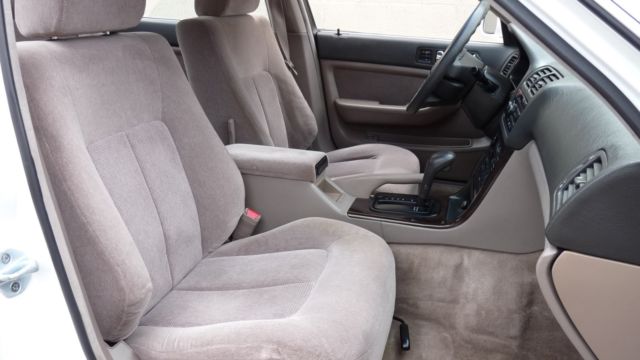 1994 Acura Legend L Sedan 4-Door - photo 11