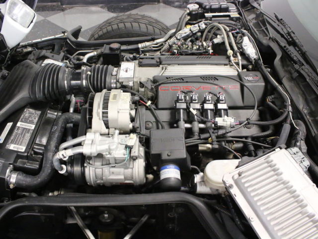 1994 Chevrolet Corvette Base Hatchback 2-Door - photo 4