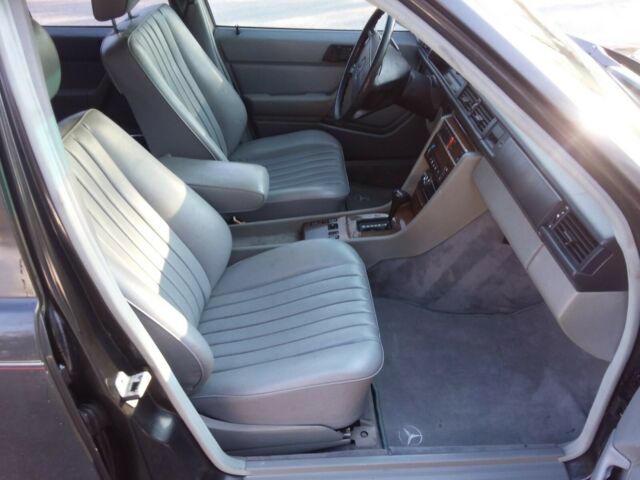 1987 Mercedes-Benz 300-Series TD W124 - photo 12