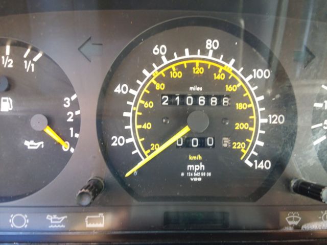 1987 Mercedes-Benz 300-Series TD W124 - photo 10