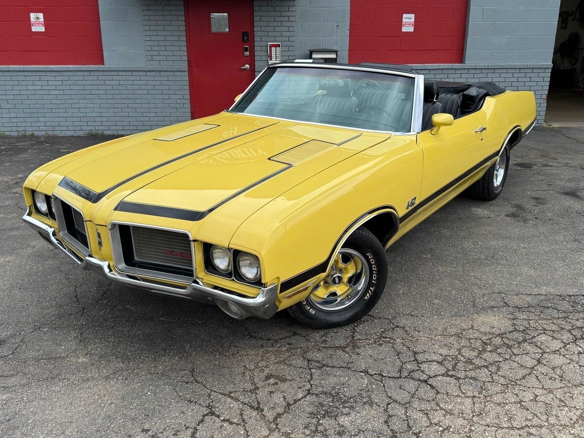 1972 OLDSMOBILE CUTLASS 442 - photo 2