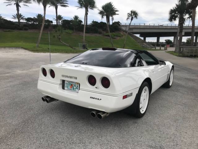 1988 Chevrolet Corvette - photo 11
