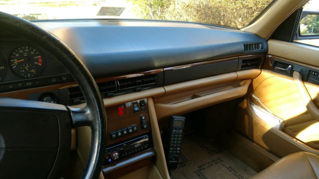 1990 Mercedes-Benz 400-Series Base Sedan 4-Door - photo 8