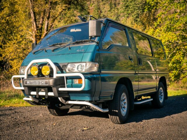 1993 Mitsubishi Delica