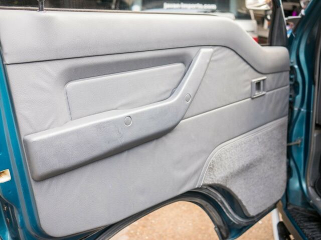 1993 Mitsubishi Delica - photo 9