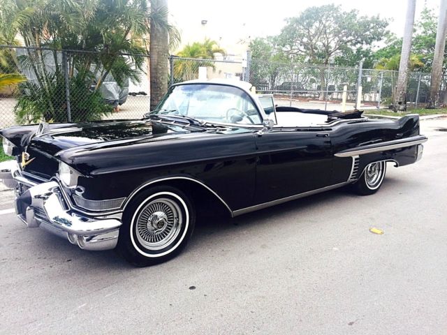1957 Cadillac DeVille Series 62 - photo 2