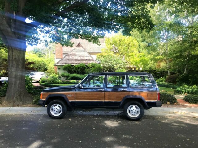 Beautiful and rare specimen 1984 Jeep Wagoneer Limited