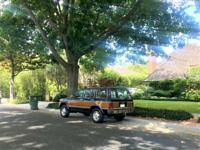 1984 Jeep Wagoneer Limited - photo 3