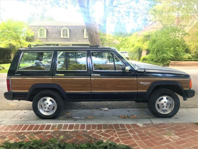 1984 Jeep Wagoneer Limited - photo 5