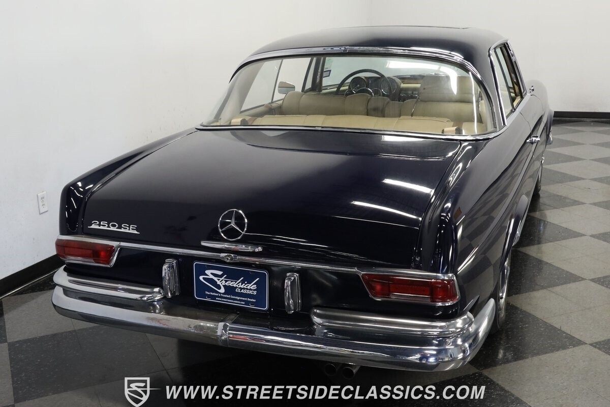 1966 Mercedes-Benz 200-Series coupe - photo 10