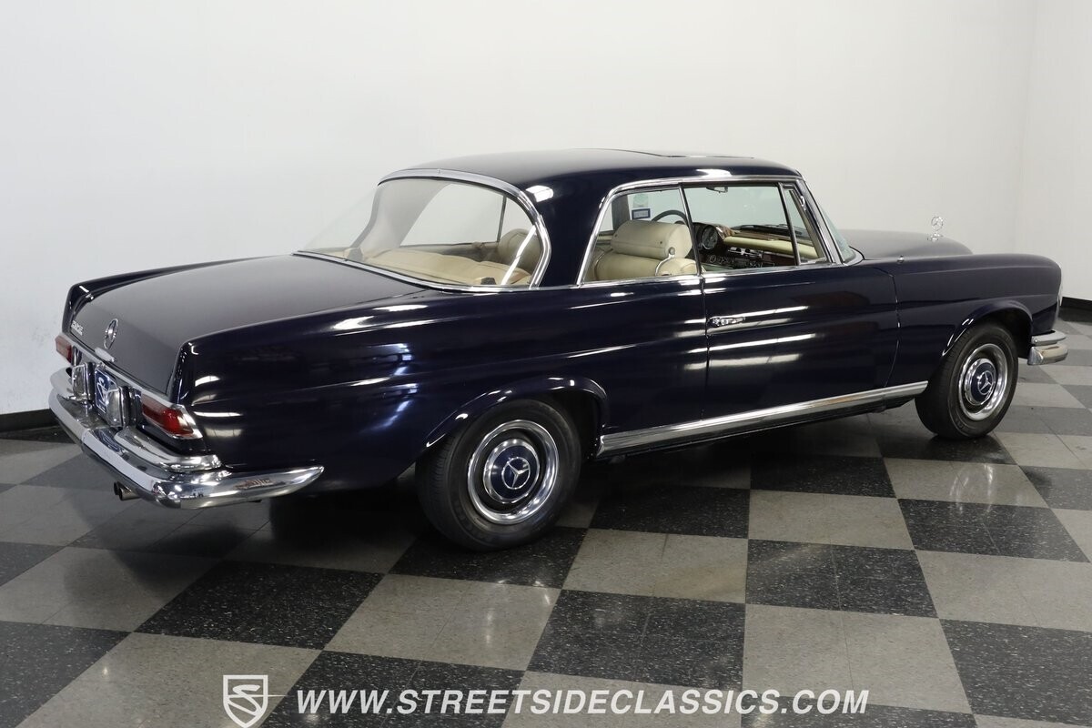 1966 Mercedes-Benz 200-Series coupe - photo 12