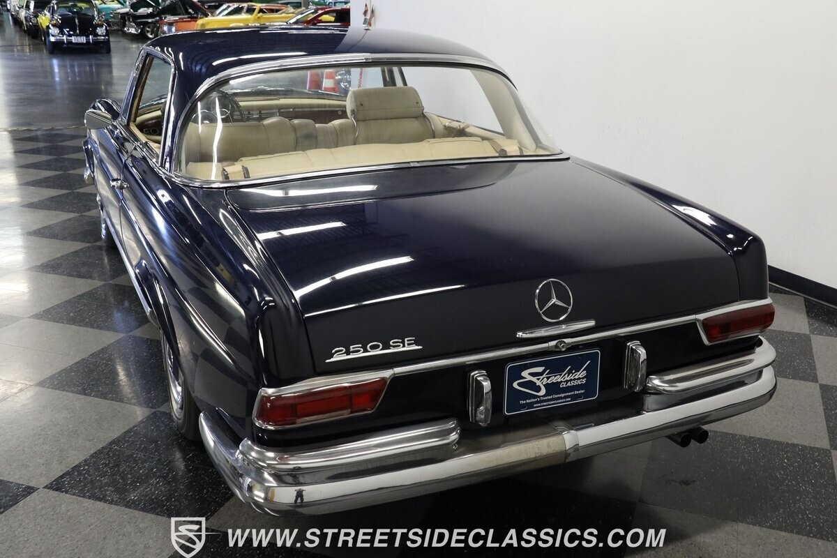1966 Mercedes-Benz 200-Series coupe - photo 8
