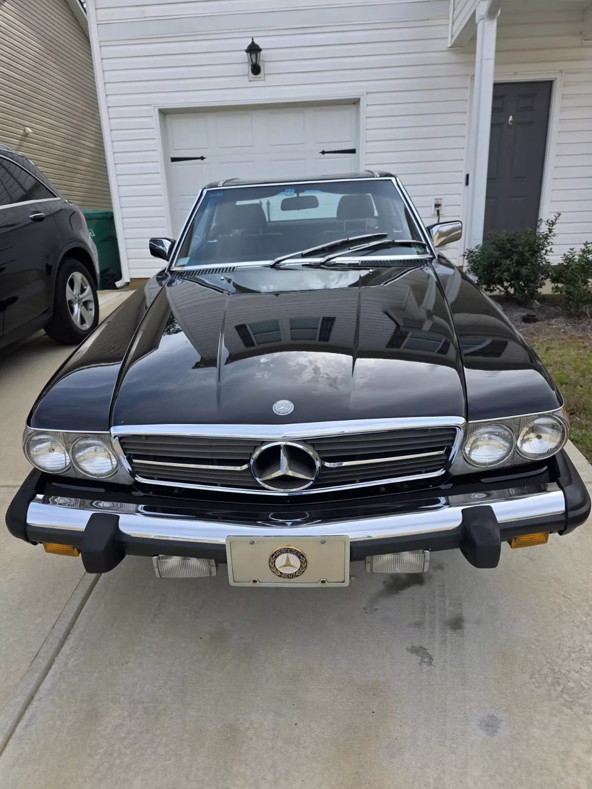 Beautiful Black Mercedes-Benz 380SL 1985 Mercedes-Benz SL-Class