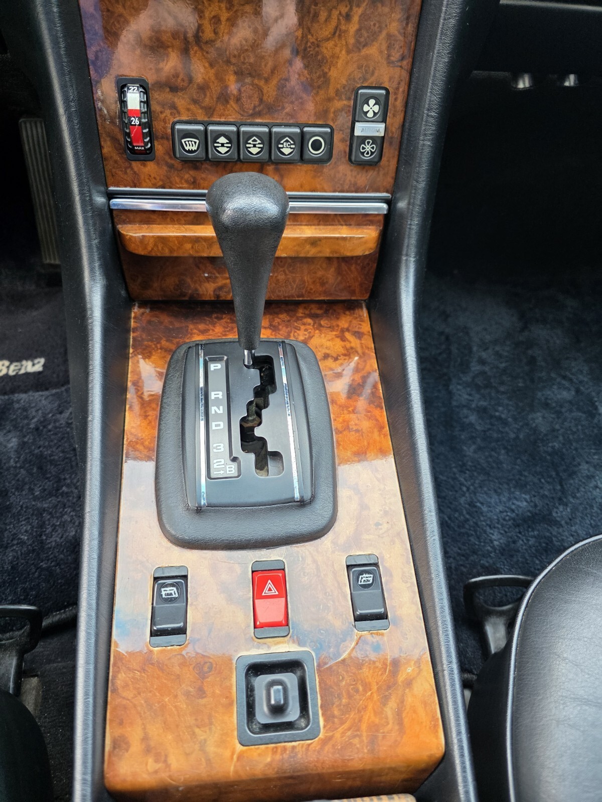 1985 Mercedes-Benz SL-Class - photo 8