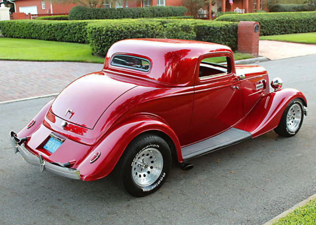 1934 Ford THREE WINDOW COUPE - ZZ V-8 - NEW PAINT - 24K MI - photo 2