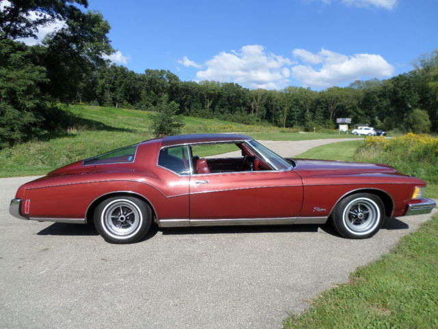 1973 Buick Riviera Base Hardtop 2-Door - photo 2
