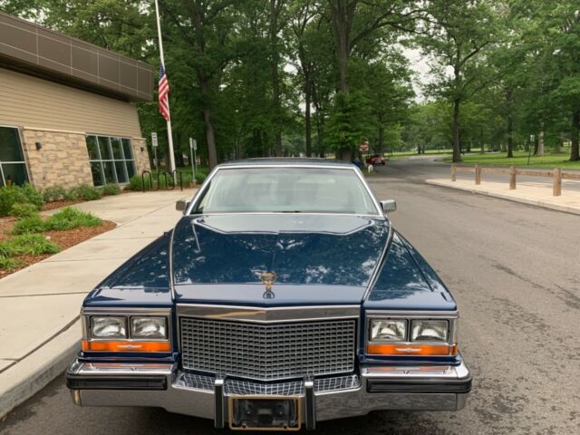 1988 Cadillac Brougham - photo 2
