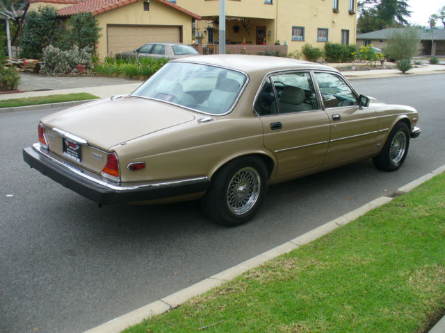 1986 Jaguar XJ6 - photo 6