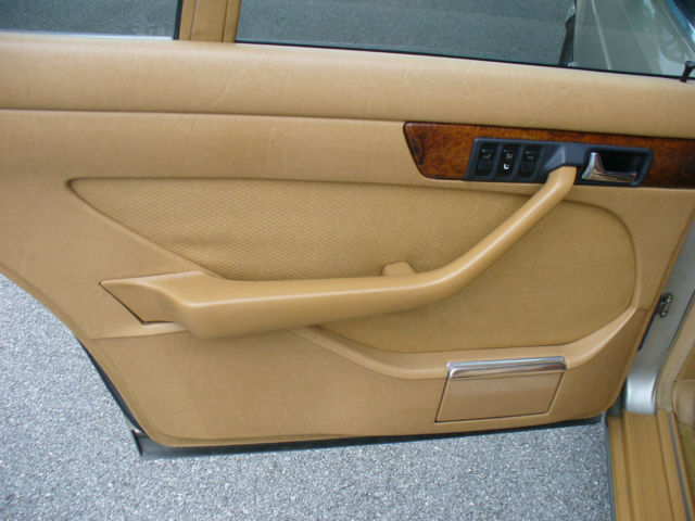1985 Mercedes-Benz 500-Series - photo 12