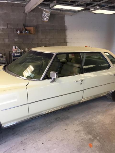Beautiful Classic 1976 Cadillac Sedan Deville - Ride in style in 2019! 1976 Cadillac DeVille 4 Door