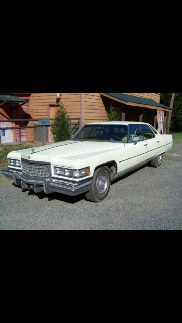 1976 Cadillac DeVille 4 Door - photo 2