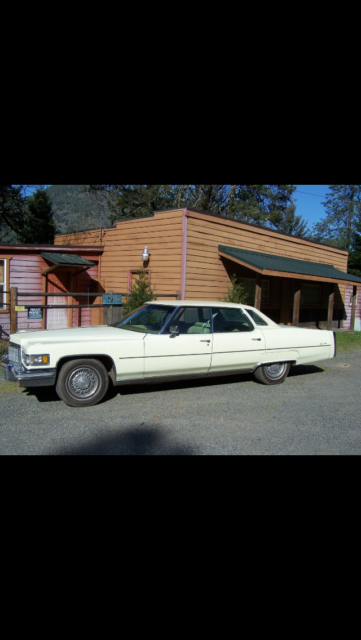1976 Cadillac DeVille 4 Door - photo 3