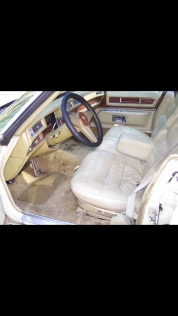 1976 Cadillac DeVille 4 Door - photo 8