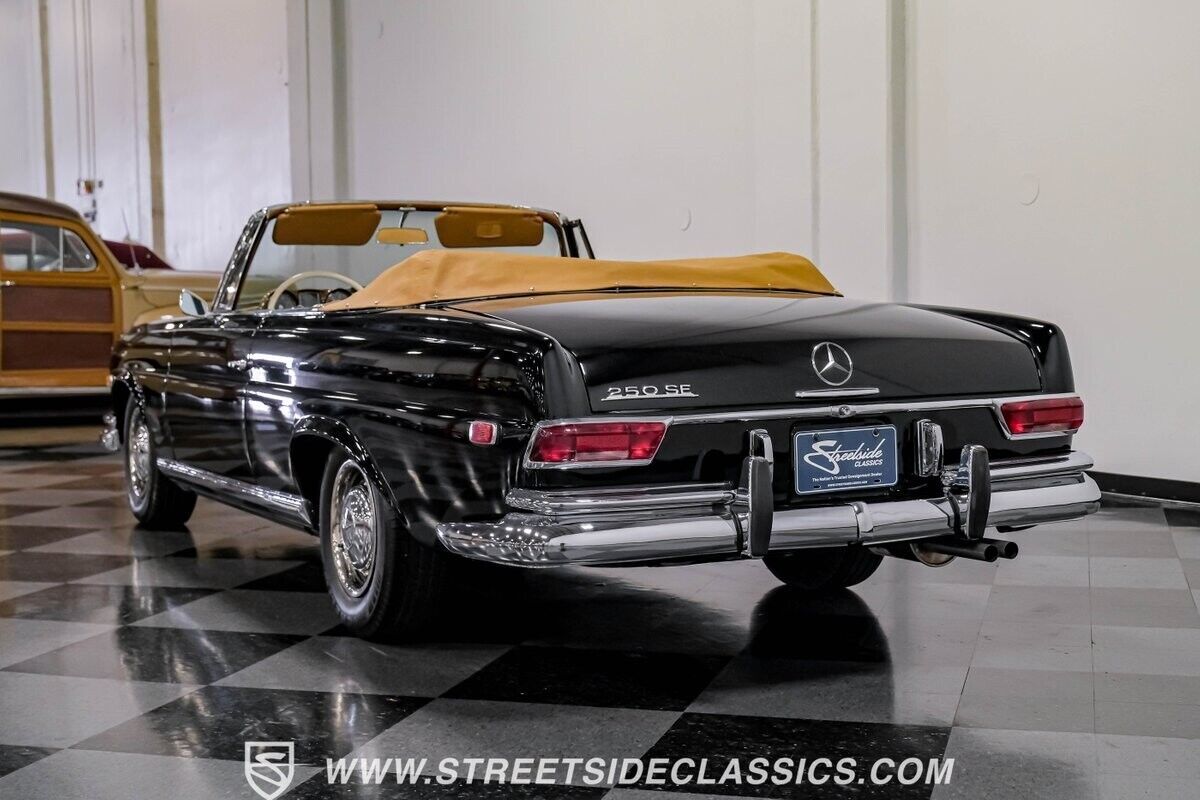 1968 Mercedes-Benz 200-Series Cabriolet - photo 10