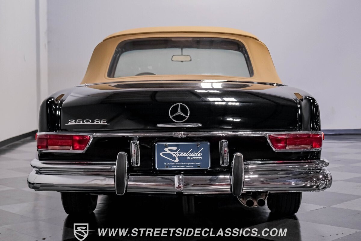 1968 Mercedes-Benz 200-Series Cabriolet - photo 11