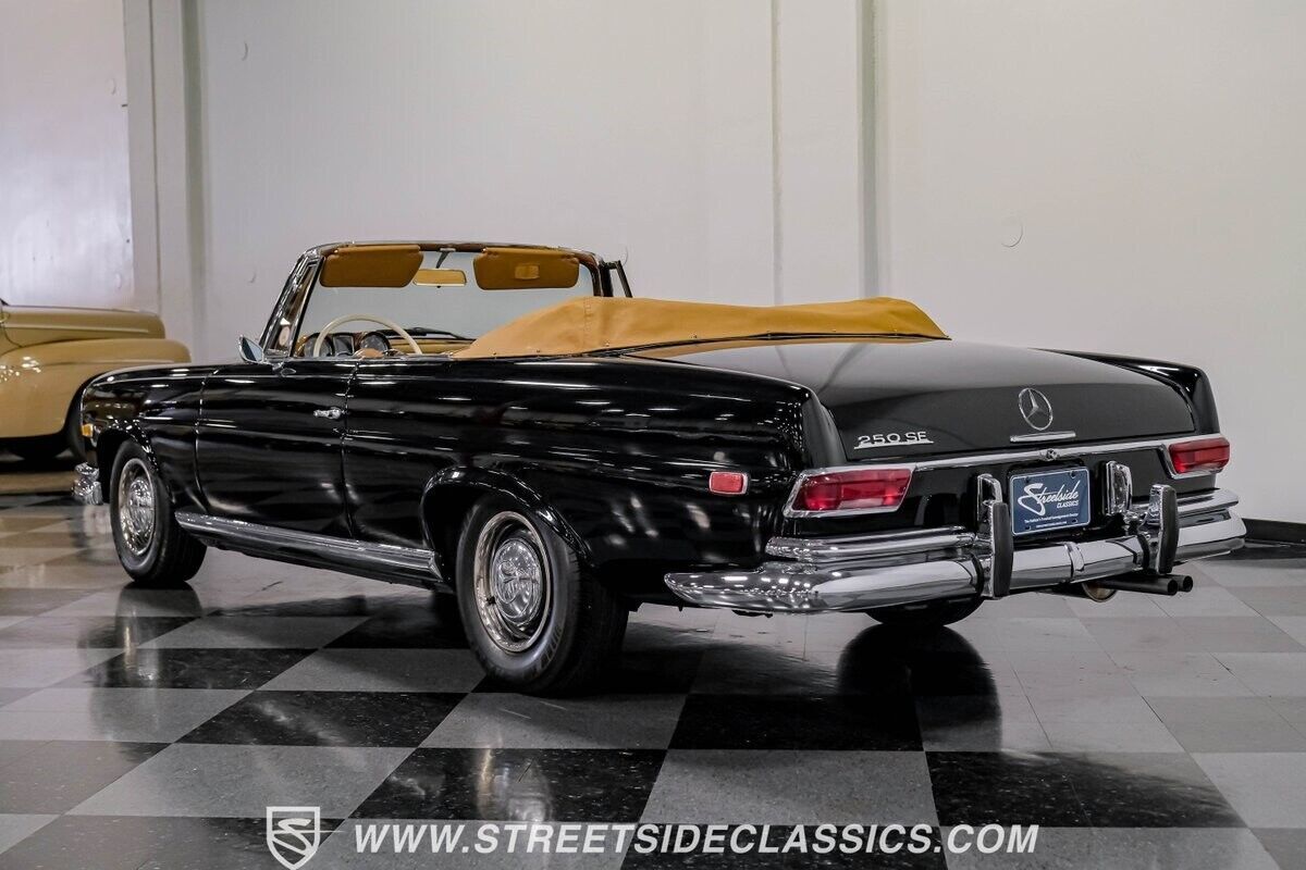 1968 Mercedes-Benz 200-Series Cabriolet - photo 9