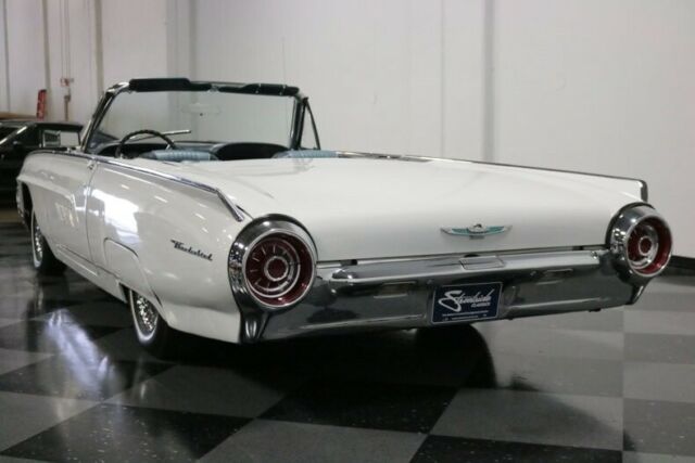 1963 Ford Thunderbird Convertible - photo 11