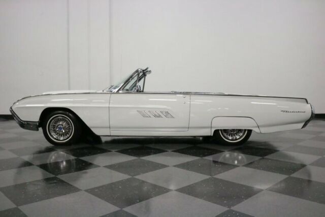 1963 Ford Thunderbird Convertible - photo 8