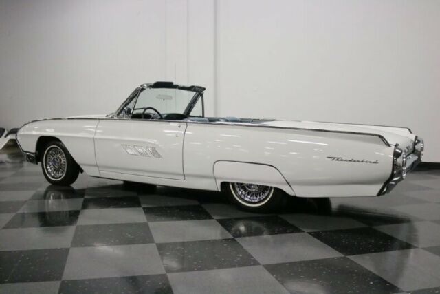 1963 Ford Thunderbird Convertible - photo 9