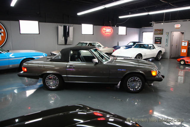 1986 Mercedes-Benz SL-Class 560SL - photo 3