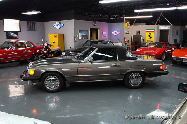 1986 Mercedes-Benz SL-Class 560SL - photo 9