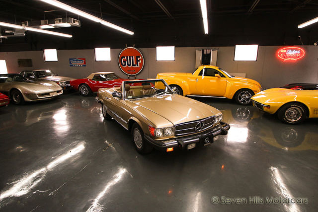 1982 Mercedes-Benz SL-Class Only 44,960 Original Miles - photo 2