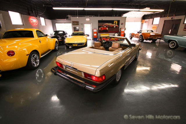 1982 Mercedes-Benz SL-Class Only 44,960 Original Miles - photo 4