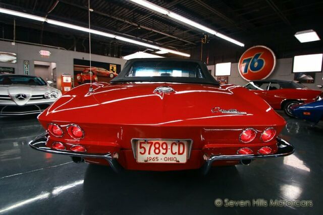 1965 Chevrolet Corvette Sting Ray Convertible - photo 8