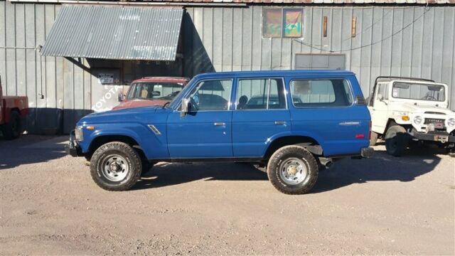 1988 Toyota Land Cruiser V8 VORTEC AUTO AC LOADED - photo 2