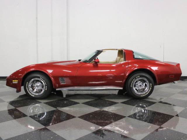 1981 Chevrolet Corvette Base Coupe 2-Door - photo 2