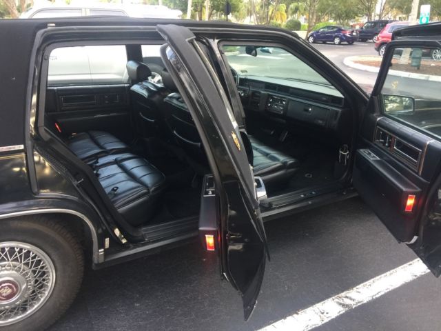 1988 Cadillac DeVille Sedan - photo 11