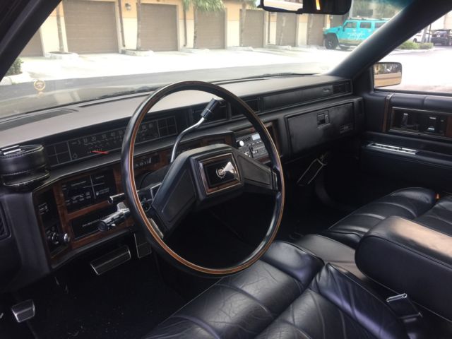 1988 Cadillac DeVille Sedan - photo 6