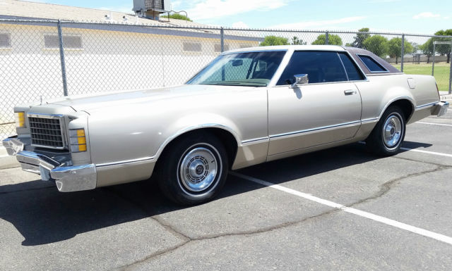 1978 Ford Thunderbird Beautiful near Mint No Rust Original Low Miles - photo 2