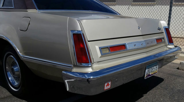 1978 Ford Thunderbird Beautiful near Mint No Rust Original Low Miles - photo 9
