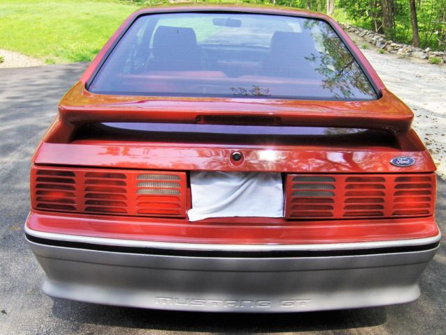 1988 Ford Mustang GT - photo 8