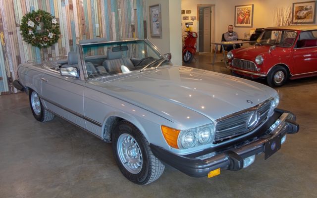 Beautiful Hard and Soft Top Great Service Cold A/C Runs Well Needs Nothing 1983 Mercedes-Benz SL-Class 380SL